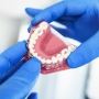 Care este diferenta dintre ortodontia estetica si ortodontia clasica?